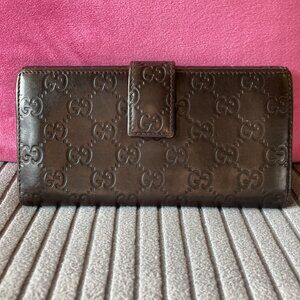 ⚡️SALE⚡️AUTHENTIC GUCCI WOMENS WALLET